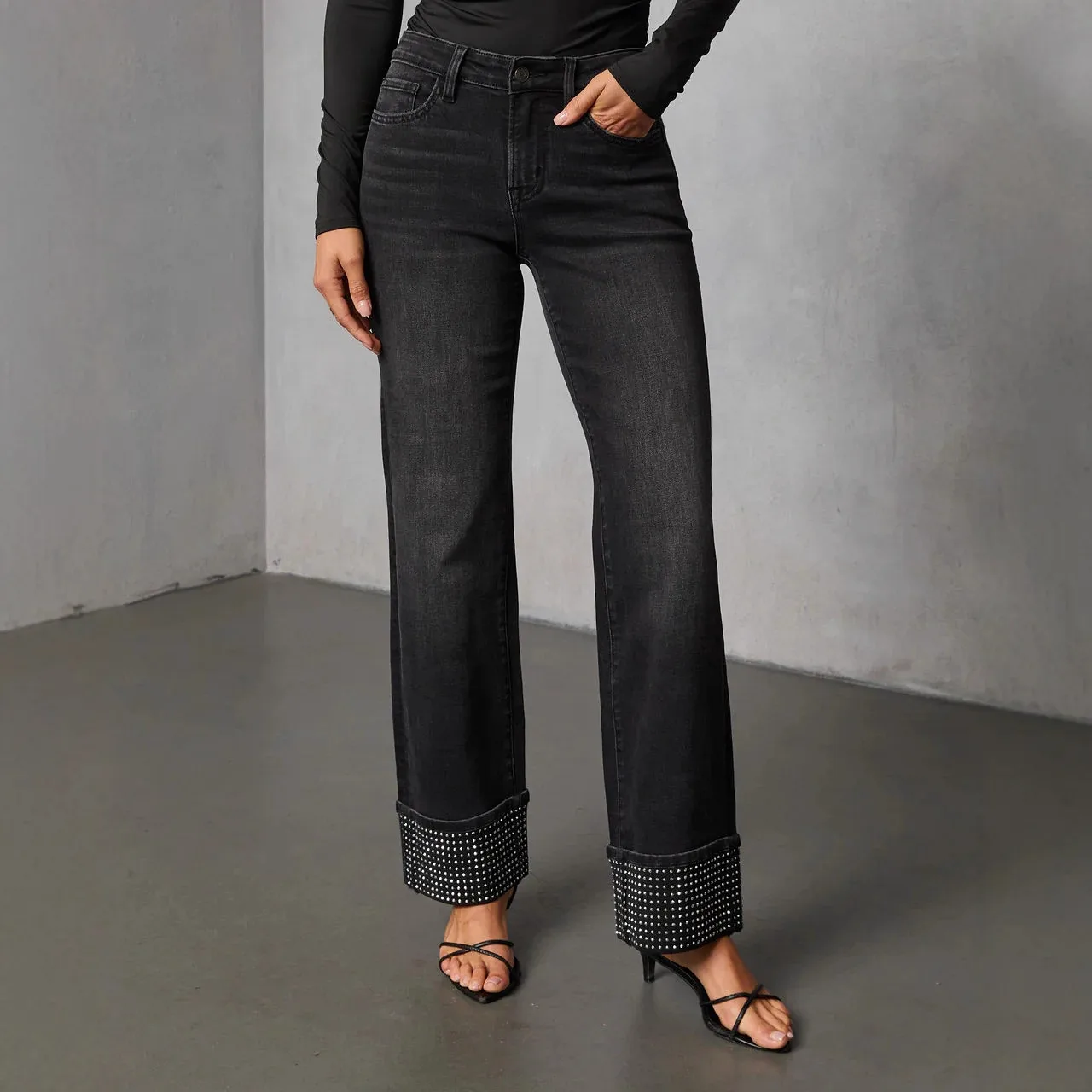 Solid Color Full Length Casual Jeans for Women in Denim Cotton Fabric with Washed Craftsmanship