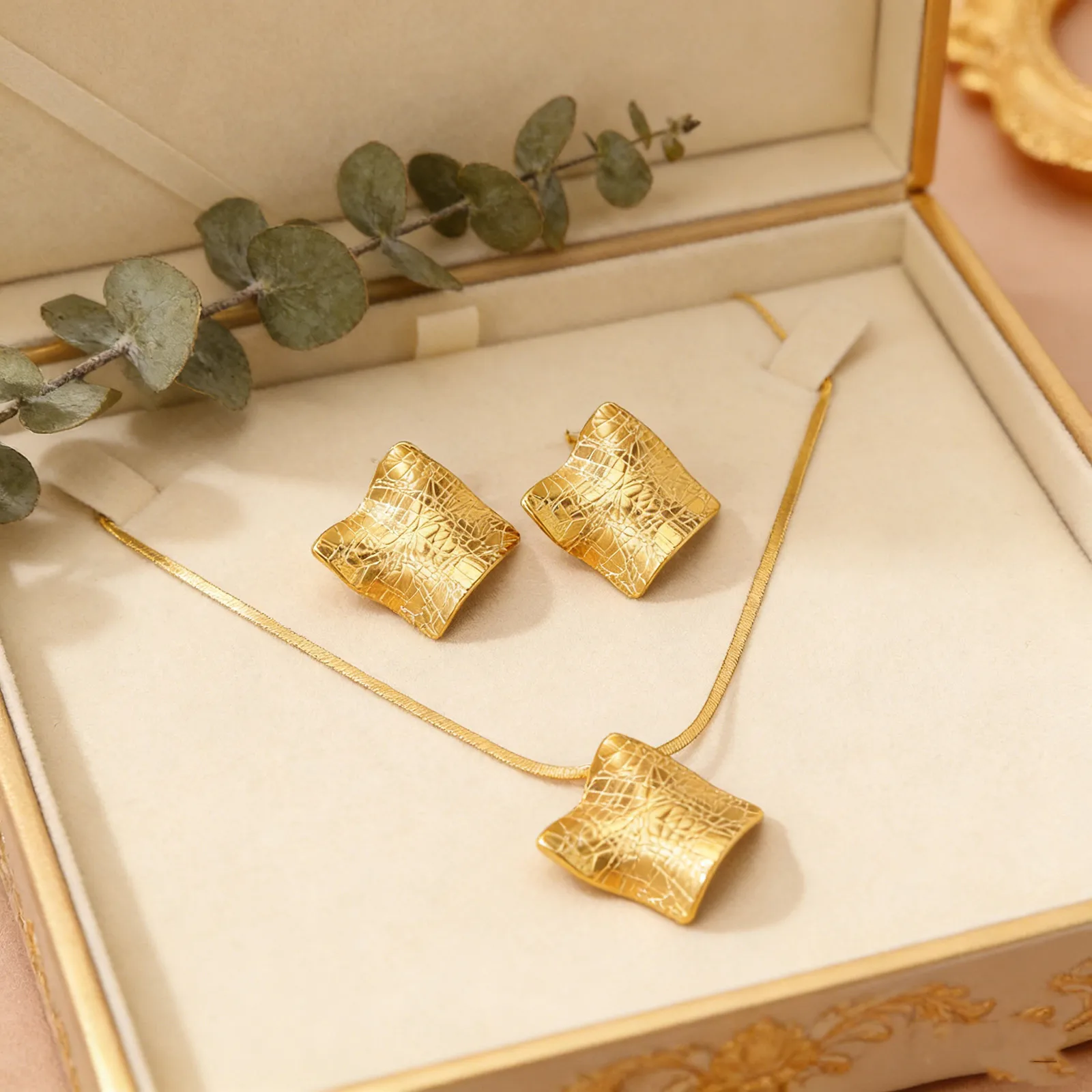 Three-dimensional Square Jewelry Set for Women with 18K Real Gold Plated 304 Stainless Steel and PVD Coated Snake Chain