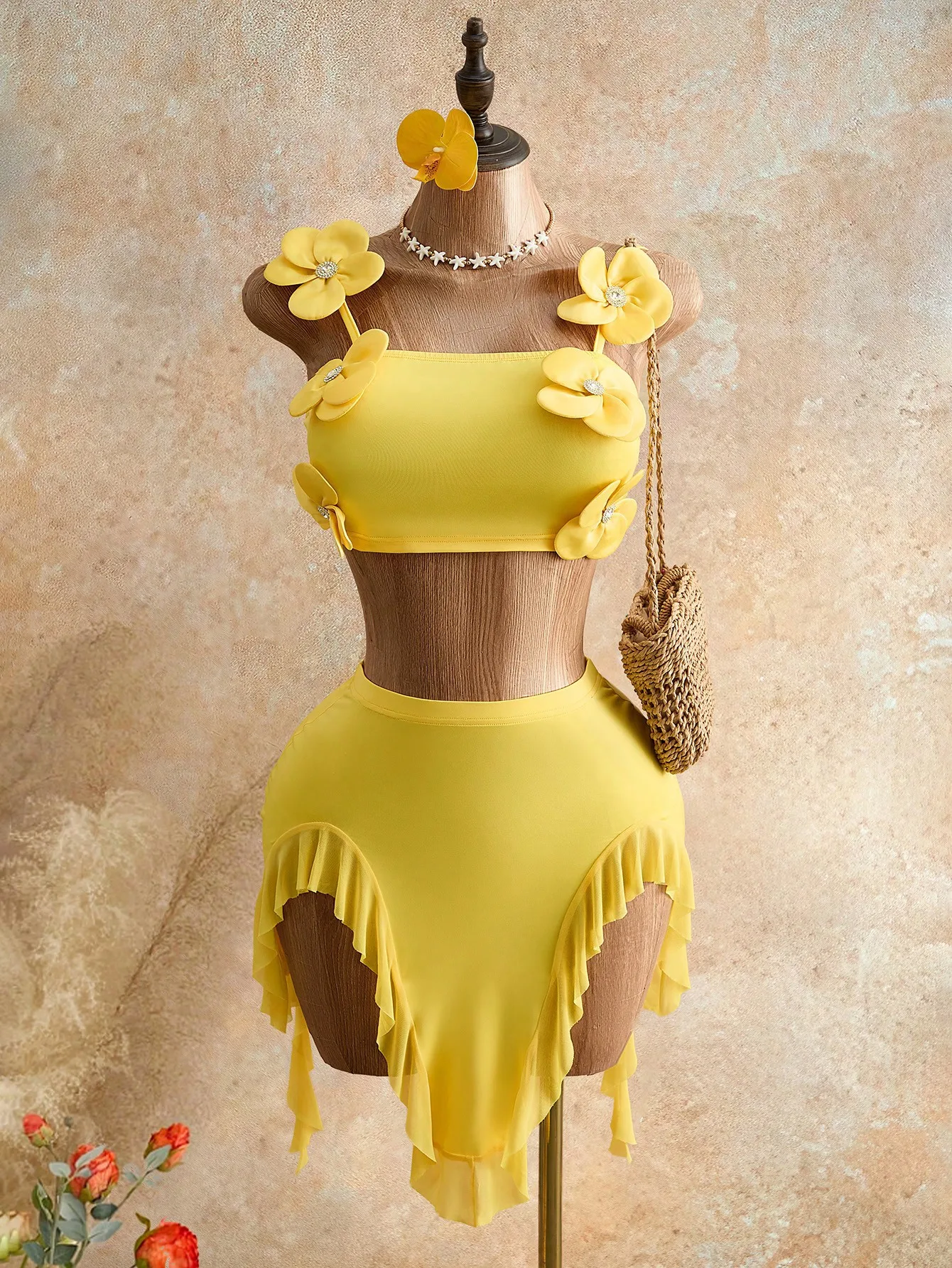 Elegant Solid Color Skirt Co-ord Set in Polyester Featuring Ruffles with Sleeveless Tube Bra, 2 Pieces Set