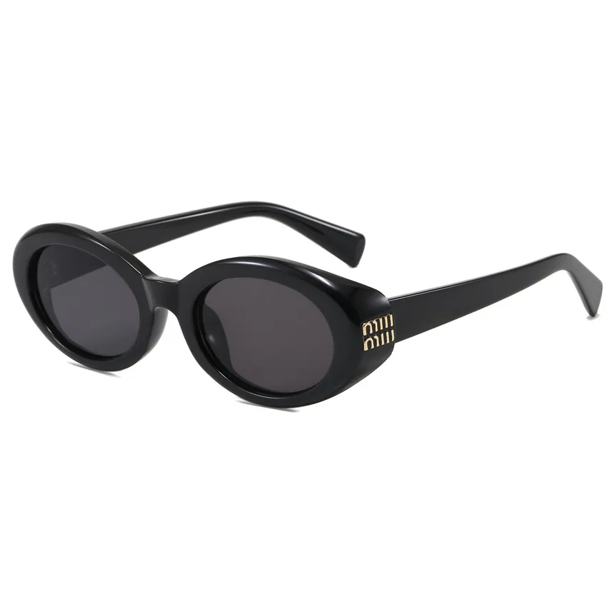 Unisex Full Frame Cat Eye Sunglasses Featuring Ac Lens Material, Available in Gold for Spring