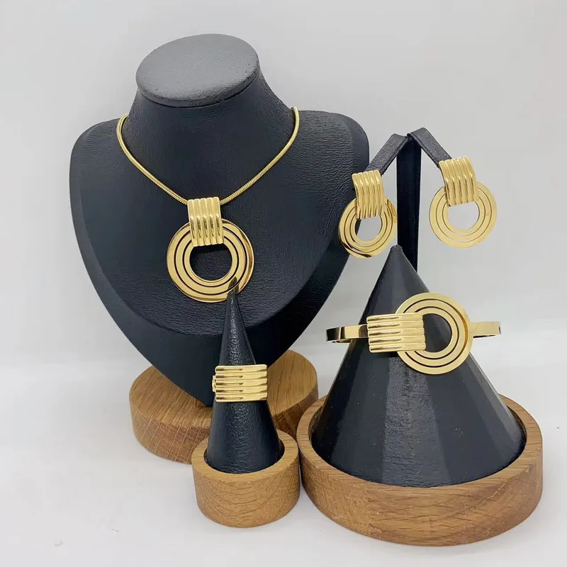 18K Gold PVD Coated Stainless Steel Hollow Circle Jewelry Set for Women