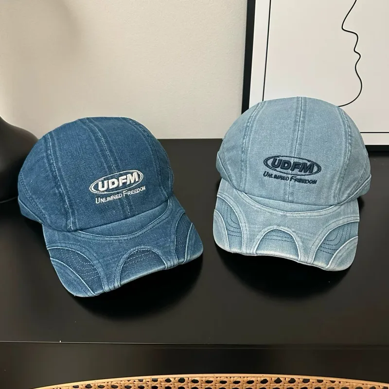 Outdoor Casual Adults Baseball Cap with Curved Brim, Made of Polyester Featuring Embroidery Design