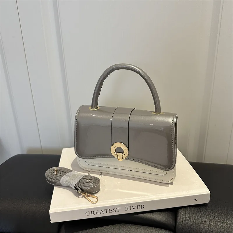 Women’s Square Splicing Bag in PU Leather Featuring Lock Detail, Stylish Square Shape for Autumn and Winter