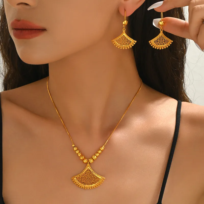 18K Gold Plated Copper Geometric Hollow Heart Flower Jewelry Set for Women