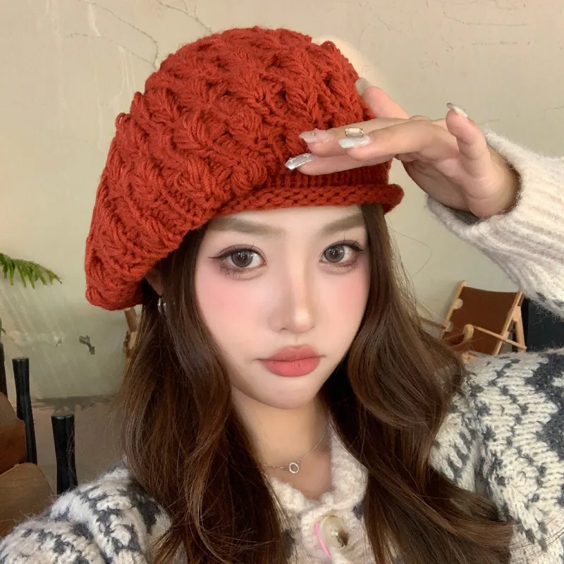 New Style Solid Color Warm Women’s Brimless Beret Hat in Polyester with Braid Craftsmanship