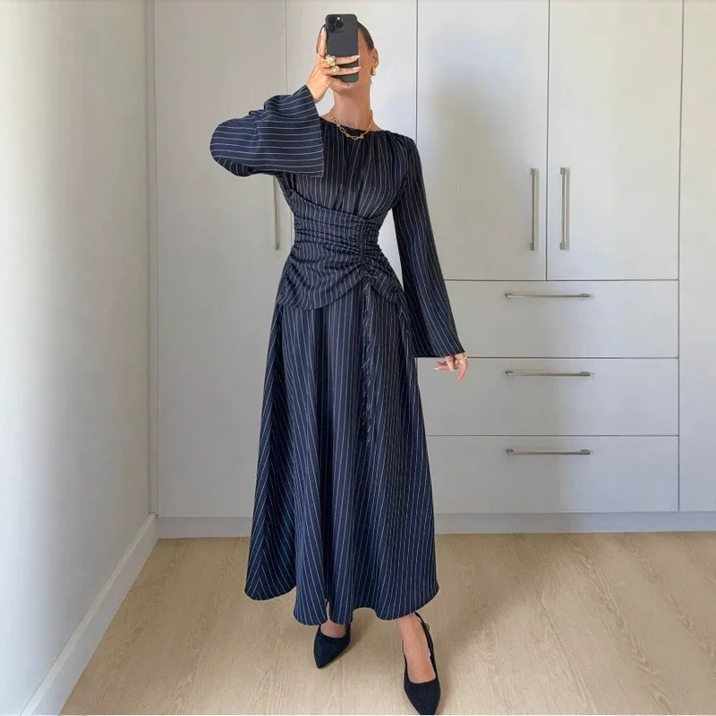 Vintage Style Stripe Maxi Long Dress with Long Sleeve and Round Neck in Polyester for Business