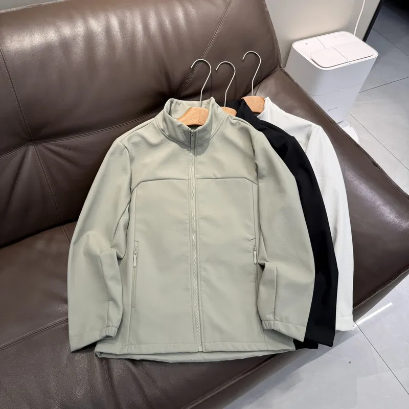 Men's Vintage Style Outdoor Jacket in Solid Beige Color, Made with Polyester Fabric Featuring Printing Craft