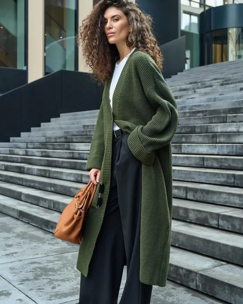 Solid Color Long Sleeve Streetwear Sweater in Polyester Fabric Featuring Knitted Craft with Single Breasted Design