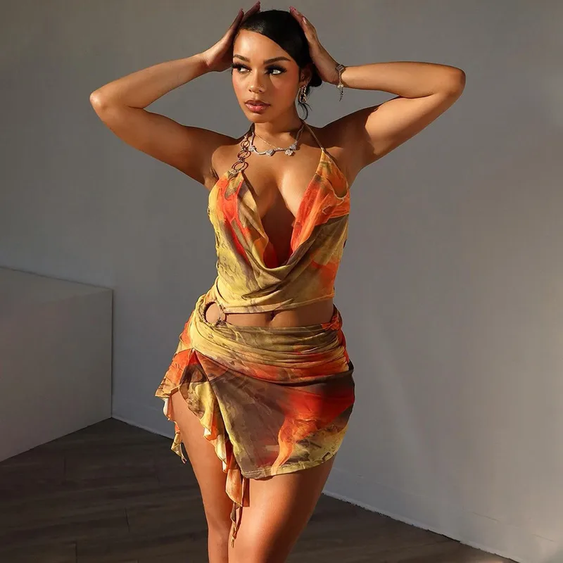 Sexy Color Block Sheath Dress with Halter Neck and Sleeveless Design, Made of Elastane, Perfect for Holiday