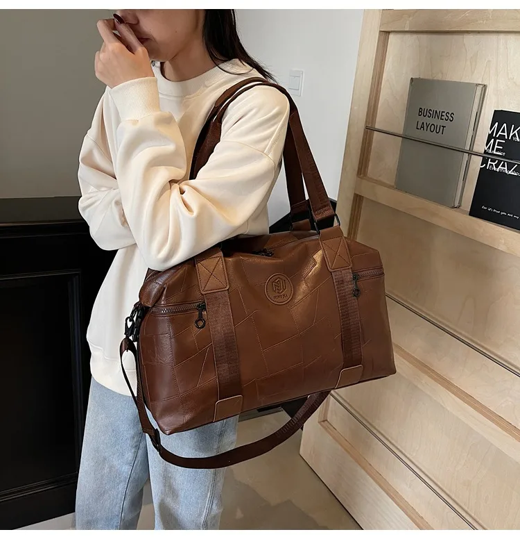 Unisex Geometric Travel Bag in PU Leather with Water Repellent Function