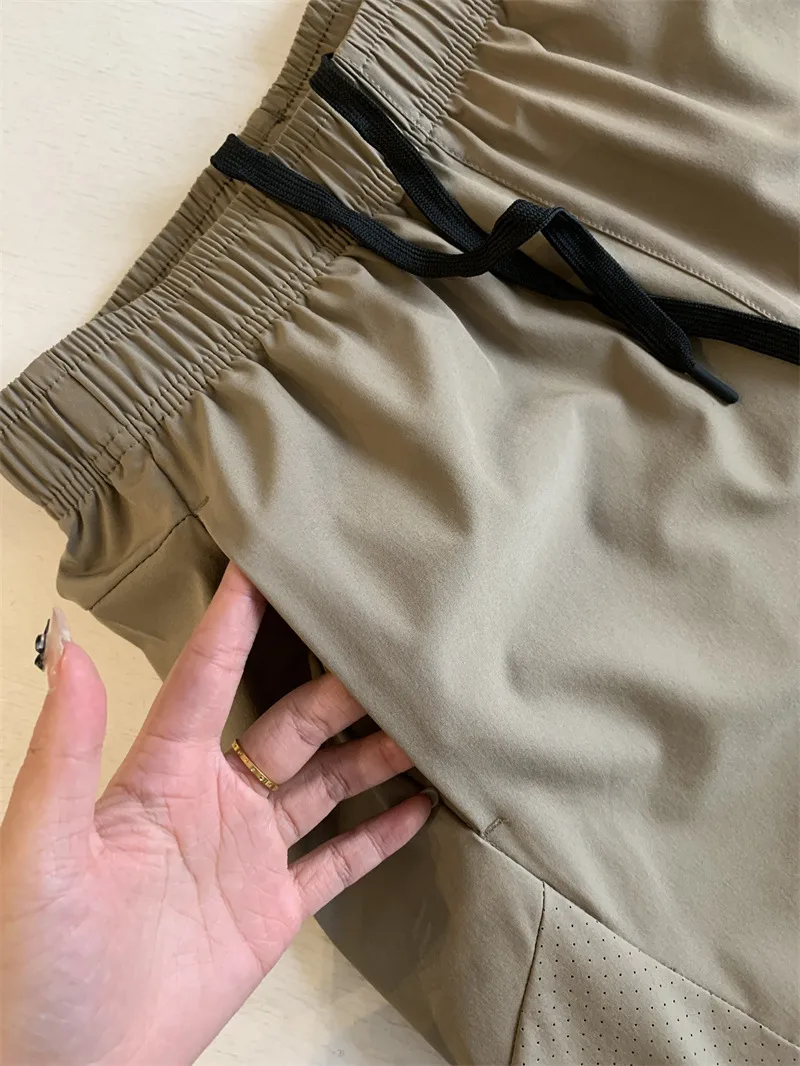 Men's Sport Shorts in Khaki Featuring Polyester Fabric for Comfortable Casual Wear