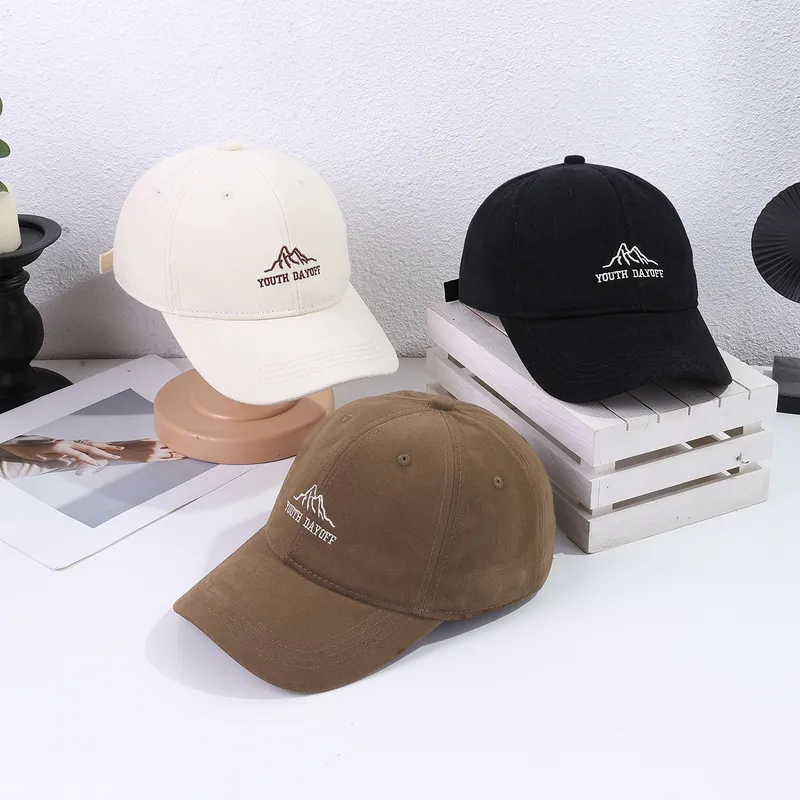 Unisex Casual Embroidered Baseball Cap with Curved Brim for All Seasons
