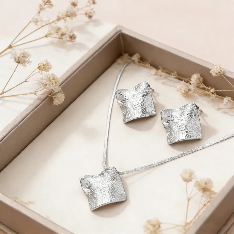 Three-dimensional Square Jewelry Set for Women with 18K Real Gold Plated 304 Stainless Steel and PVD Coated Snake Chain