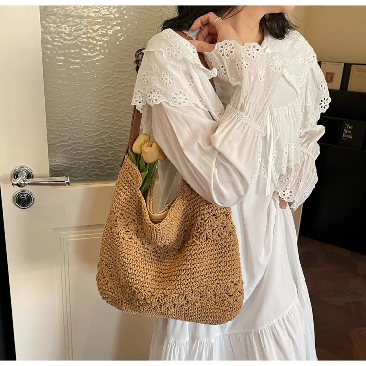 Large Capacity Women's Fabric Shoulder Bag with Single Shoulder Strap Featuring Braid Design in Square Shape